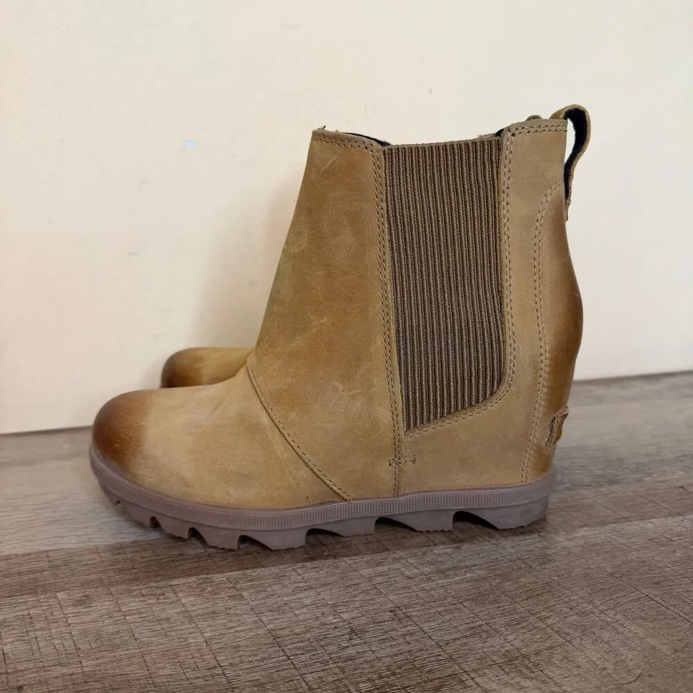 Sorel Boots Womens 6.5 Joan of Arctic II hidden Wedge Chukka Ankle Top shoes - Picture 1 of 9